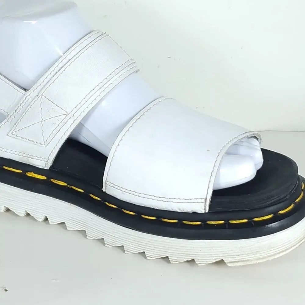 Dr Martens Voss Women's US7 White Hydro Leather Buckle Platform Sandals Shoes - Picture 14 of 16